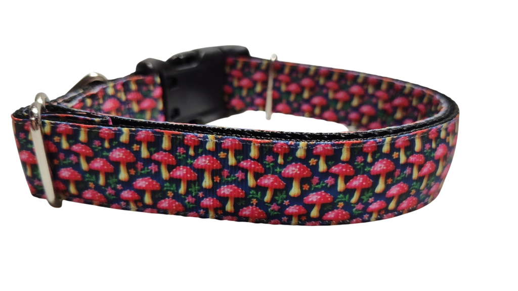 Little Mushrooms Nylon Dog Collar